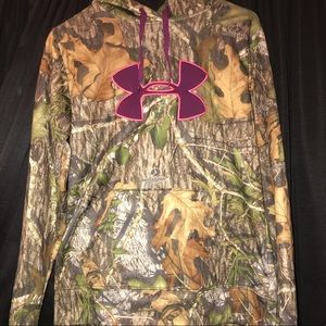 Small Under Armour hoodie